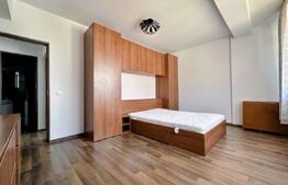 Apartament 3 camere, 68 mp, parcare, zona Teilor