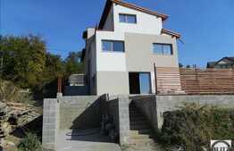 Duplex 120 mp, expunere sudica, acces usor, panorama superba! Finisat la cerere!