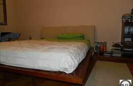 Casa de vanzare 380 mp utili, teren 1000 mp, cu terasa, zona linistita de case