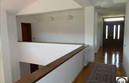 Casa de vanzare 380 mp utili, teren 1000 mp, cu terasa, zona linistita de case