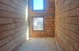 Casa 5 camere Tarlungeni (nu Izvor)  teren 800 m, cartier nou