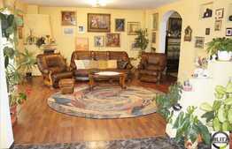 Casa de vanzare cu 6 camere, TERASA de 200 mp, in zona Hotelului Belvedere!