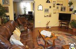 Casa de vanzare cu 6 camere, TERASA de 200 mp, in zona Hotelului Belvedere!