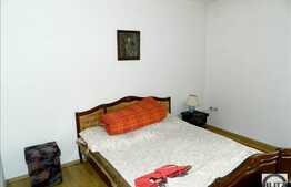 Casa individuala cu 220 mp utili si 605 teren, S+P+1E