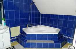 Casa individuala cu 220 mp utili si 605 teren, S+P+1E