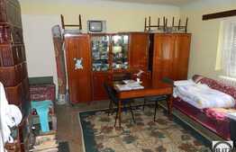 Casa de vanzare, 100 mp utili, teren 550 mp si un front strada de 15 ml!