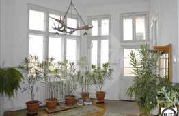 Vanzare casa ultracentrala, 360 mp utili, teren 400 mp, cu pod mansardabil