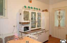 Vanzare casa ultracentrala, 360 mp utili, teren 400 mp, cu pod mansardabil