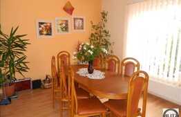 Vanzare casa individuala, 270 mp utili, teren 779 mp, front 50 ml la 2 strazi