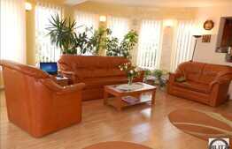 Vanzare casa individuala, 270 mp utili, teren 779 mp, front 50 ml la 2 strazi