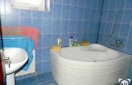 Vanzare casa individuala, 270 mp utili, teren 779 mp, front 50 ml la 2 strazi