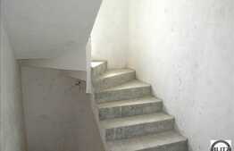 Vanzare casa 270 mp utili, cu teren 600 mp, zona de case, semifinisata