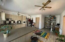 Apartament luminos 3 camere,  58 mp, etaj intermediar, parcare, zona Florilor