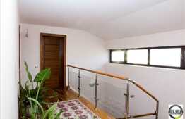 Vanzare casa 239 mp utili, teren 515 mp, acces din drum privat, zona linistita