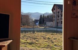 Teren intravilan de vânzare – Sâmbăta de Sus +4 ATV-URI + 1 CONTAINER DE 21 MP