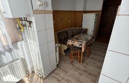 Apartament 2 camere, decomandat, etaj intermediar, zona foarte linistita