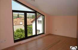 Inchiriere casa cu 404 mp, teren 825 mp! Zona Avram Iancu! Partial finisata!