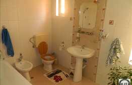 Duplex de vanzare, suprafata 100 mp si teren 160 mp, zona linistita!