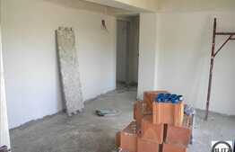 Apartament cu 3 camere, 54 mp, semifinisat, imobil nou, parcare inclusa