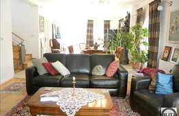 De vanzare casa, 210 mp utili  si 600 mp teren