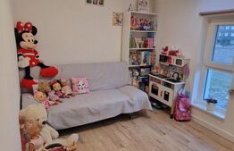 Casa moderna cu 4 camere, gradina de 40 mp, 2 parcari subterane, Terra