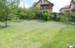 Casa de vanzare D+P+M, 320 mp utili cu 420 mp teren, garaj