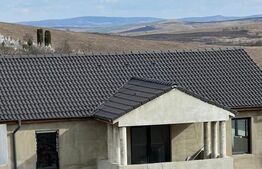 Casă cu 4 camere cu panoramă în centrul Dezmirului!