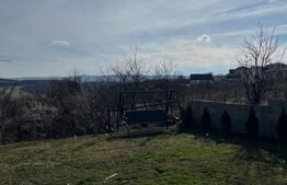 Casă cu 4 camere cu panoramă în centrul Dezmirului!