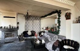 Casă cu 4 camere cu panoramă în centrul Dezmirului!