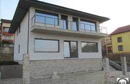 Casa de vanzare, 197 mp utili, teren 500 mp, front 18 ml, P+E