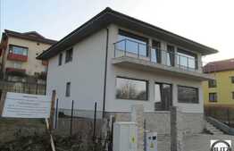 Casa de vanzare, 197 mp utili, teren 500 mp, front 18 ml, P+E