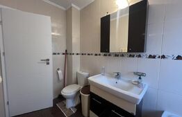 Apartament 3 camere, 60 mp, parcare, zona Sesul de Sus