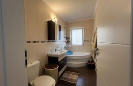 Apartament 3 camere, 60 mp, parcare, zona Sesul de Sus