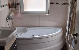 Apartament 3 camere, 60 mp, parcare, zona Sesul de Sus