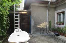 Vanzare casa demolabila, 80 mp utili, teren 709 ml, cu front de 16,5 ml