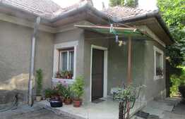 Vanzare casa demolabila, 80 mp utili, teren 709 ml, cu front de 16,5 ml