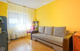 Apartament 3 camere, decomandat cu parcare și beci 