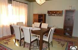 Casa de vanzare 300 mp utili, teren 430 mp, imobil nou din 2002!