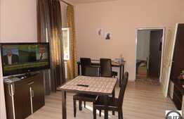 Casa de vanzare 300 mp utili, teren 430 mp, imobil nou din 2002!