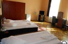 Casa de vanzare 300 mp utili, teren 430 mp, imobil nou din 2002!