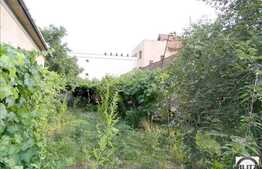 Casa solida renovabila, pozitie de invidiat! Gradina 390 mp cu front de 15 ml