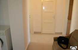 Apartament cu 2 camere decomandat, 60 mp, in zona strazii Horea + terasa 12 mp