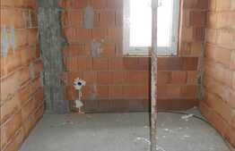 Casa de vanzare cu 130 mp utili, zona TERRA! Semifinisata! Finalizata in 2014!