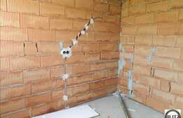 Casa de vanzare cu 130 mp utili, zona TERRA! Semifinisata! Finalizata in 2014!