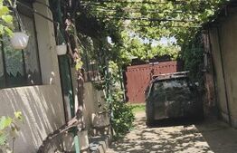 Casa individuala, curte si gradina, Harman