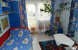 Vanzare casa 164 mp utili, teren 240 mp, front 11.29 ml, acces din strada