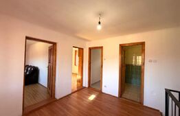 Casa 3 camere, 130 mp, 400 teren, 4 parcari, zona Valea Chintaului