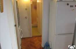 De vanzare 2 camere decomandat, 50 mp utili zona Aleea Godeanu