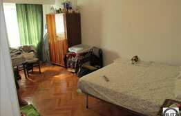 De vanzare 2 camere decomandat, 50 mp utili zona Aleea Godeanu