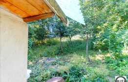 Casa de vanzare, 72 mp cu 300 mp teren inchiriat de la primarie. Renovata!